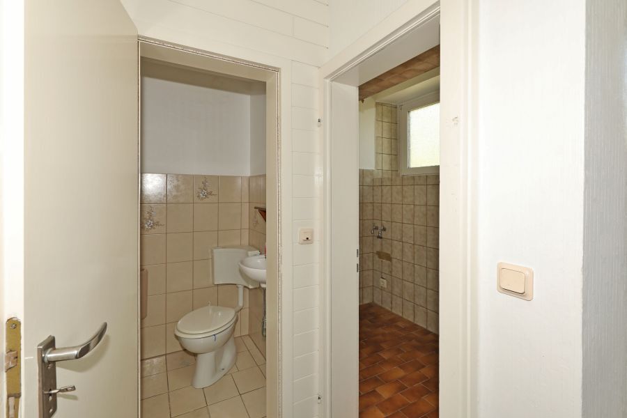 WC WC