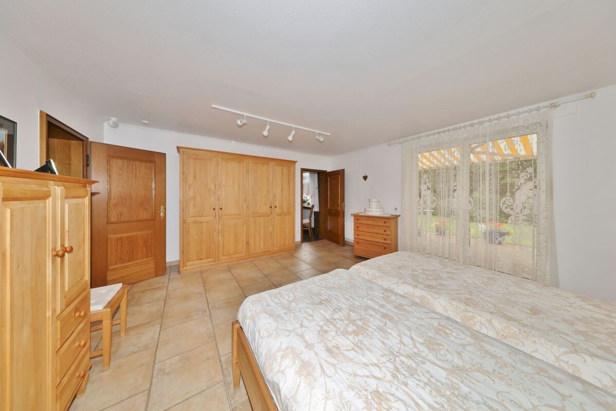 Schlafzimmer mit... Schlafzimmer mit...