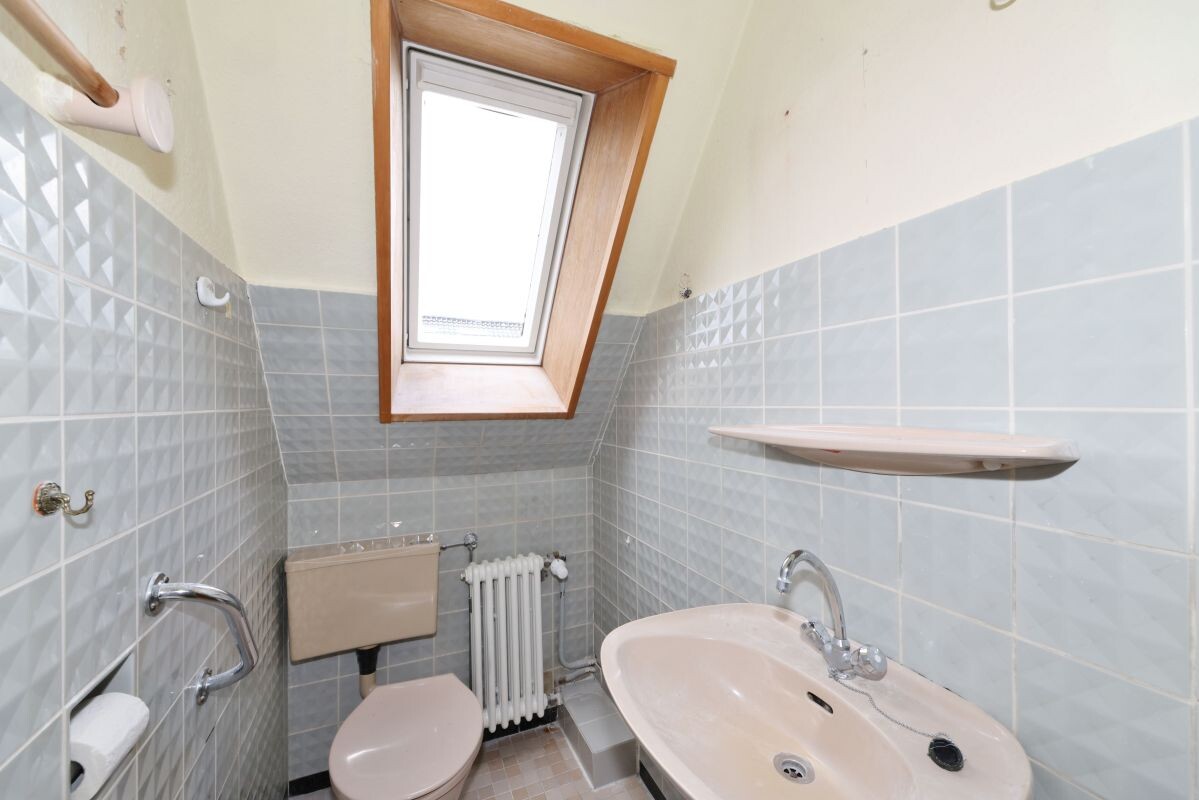 WC WC