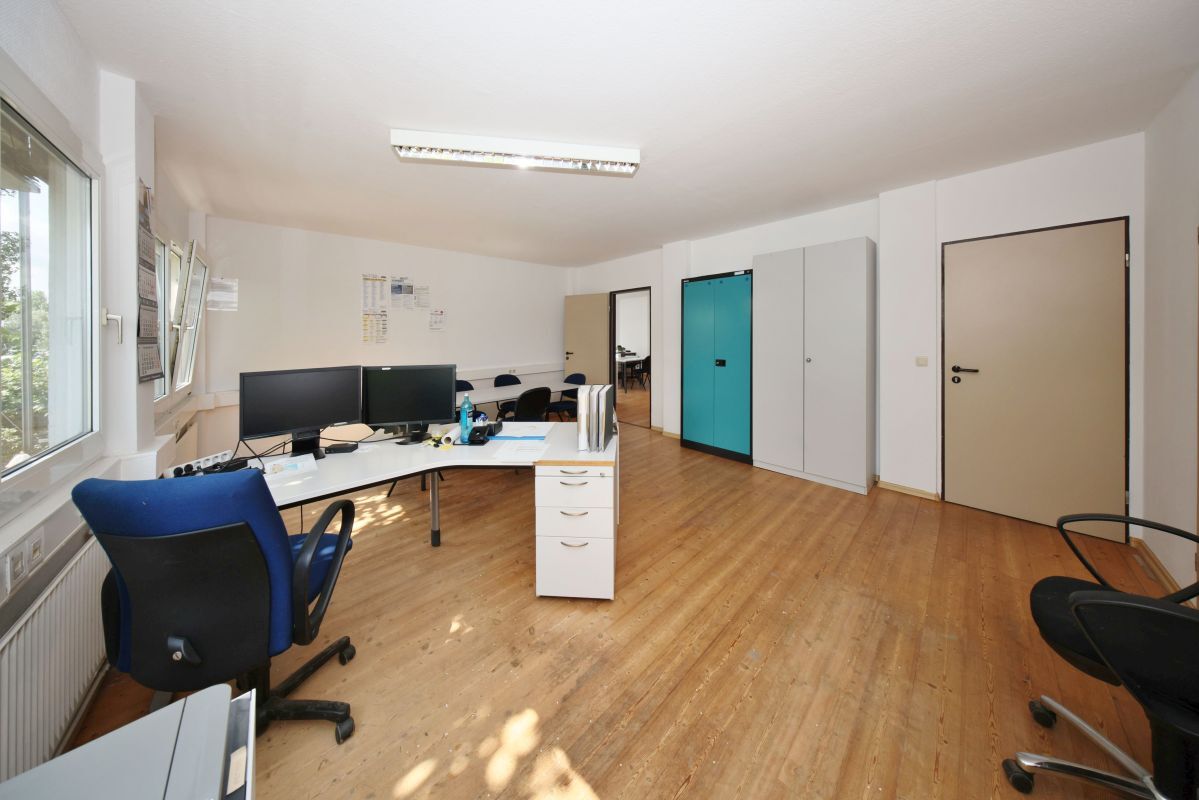Büro Nr. 3 Büro Nr. 3
