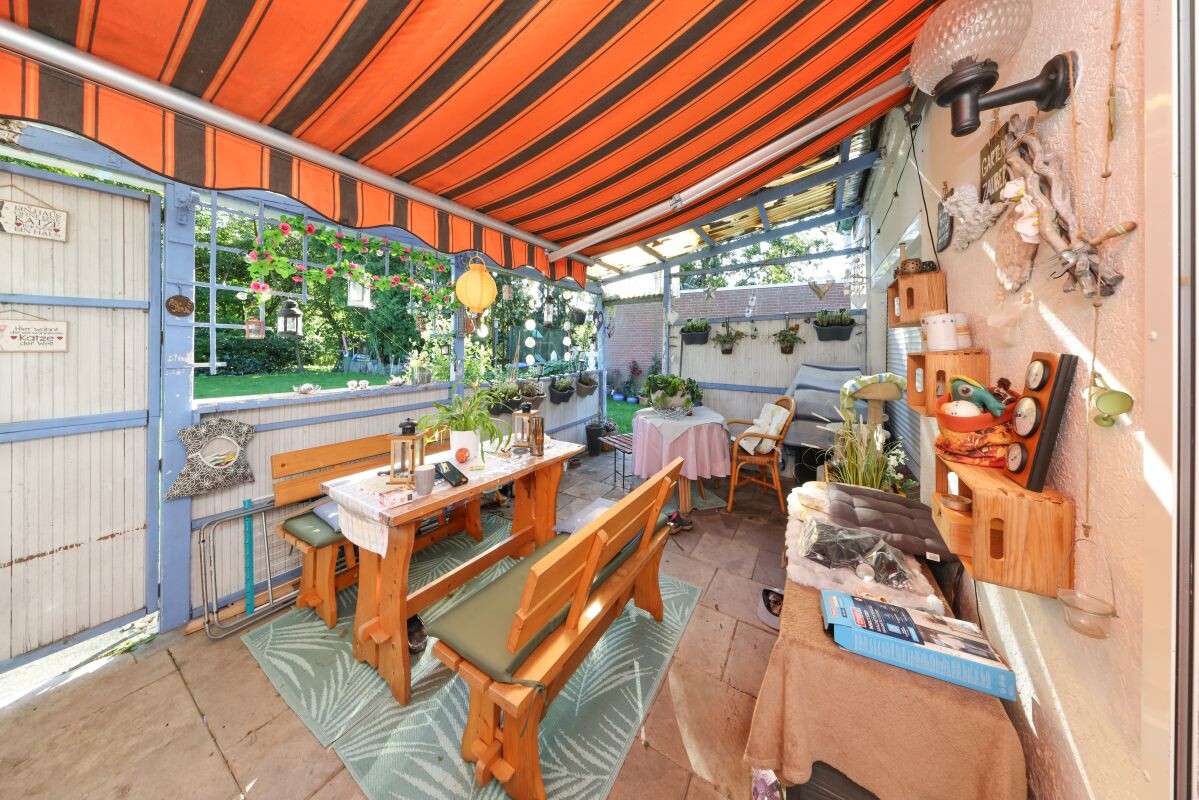 ...überdachten Terrasse ...überdachten Terrasse