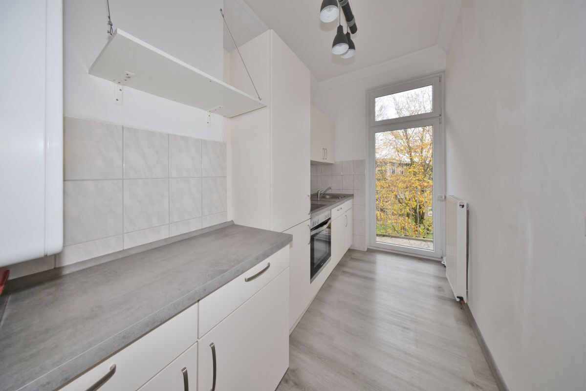 ...mit Zugang zum Balkon ...mit Zugang zum Balkon
