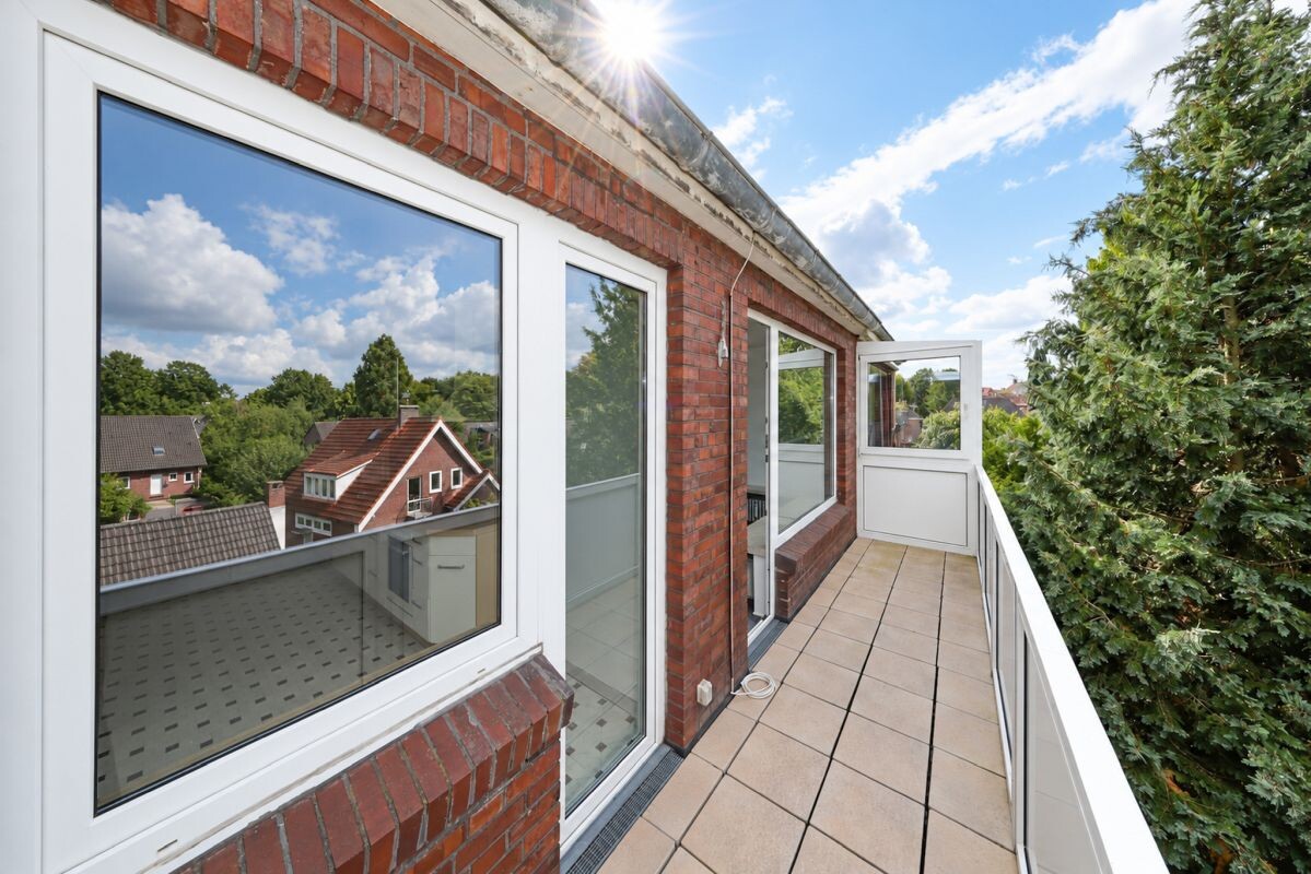 ...großen Balkon ...großen Balkon